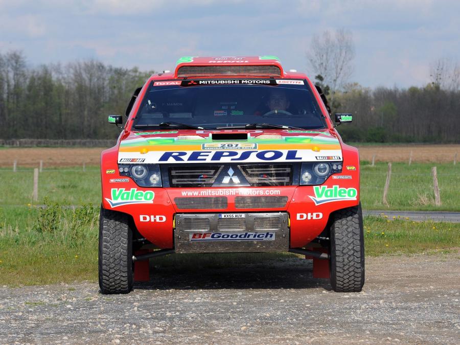  Mitsubishi Pajero Montero Evolution 2007 года  (фото 29 из 29)